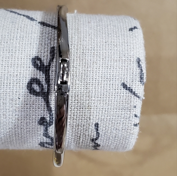 Bangle bracelet - Picture 4 of 7